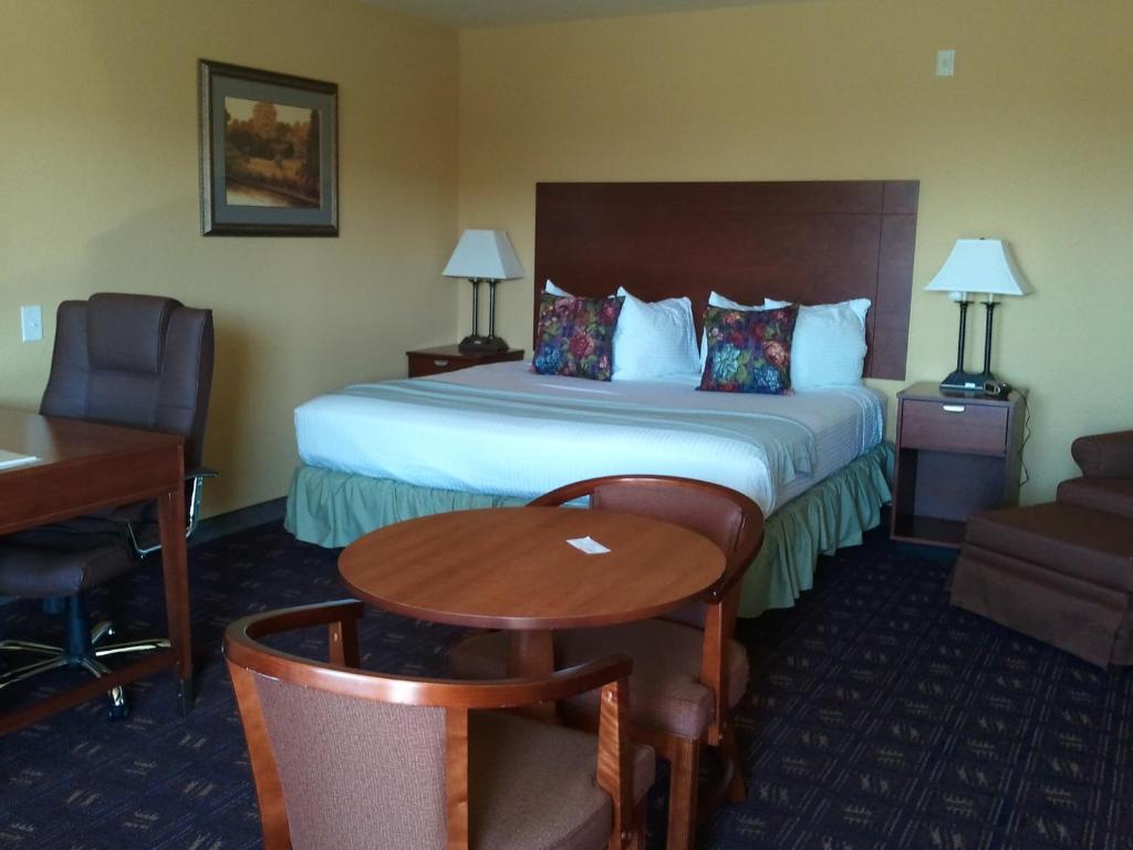 Cama o camas de una habitación en Southern Inn and Suites Yorktown