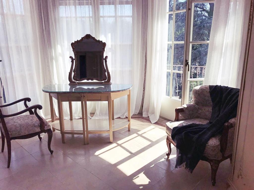 Espectacular Casa Chateau en el centro de Olot - Deluxe Villa