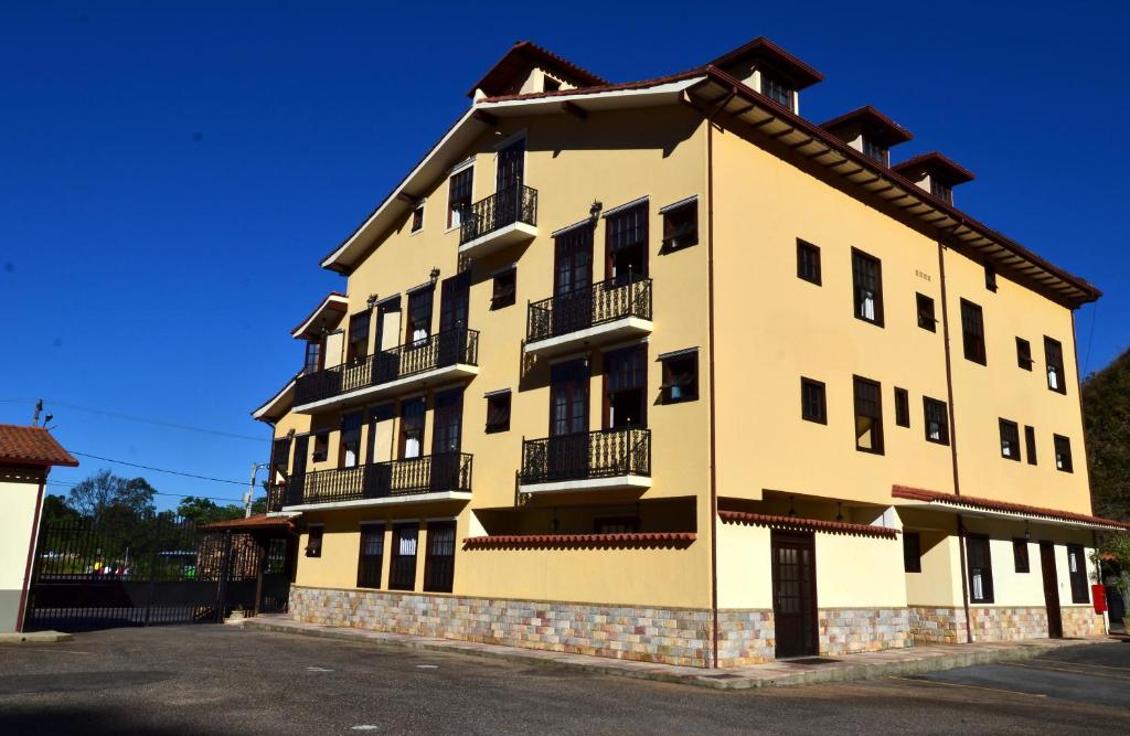  Boroni Palace Hotel