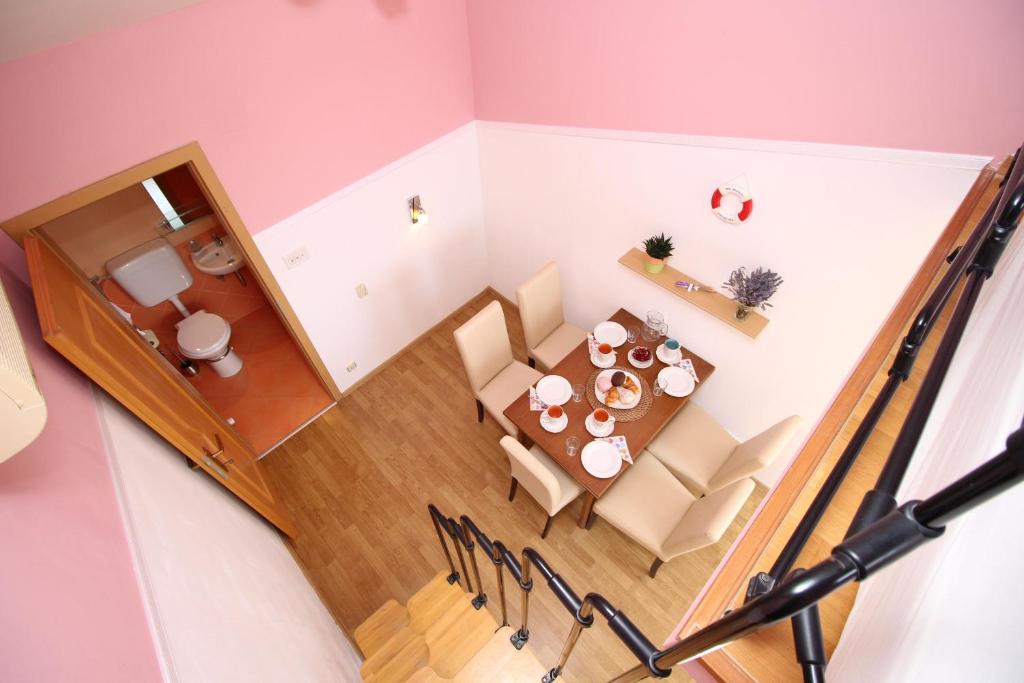 Posedenie v ubytovaní Apartments IVONA 6
