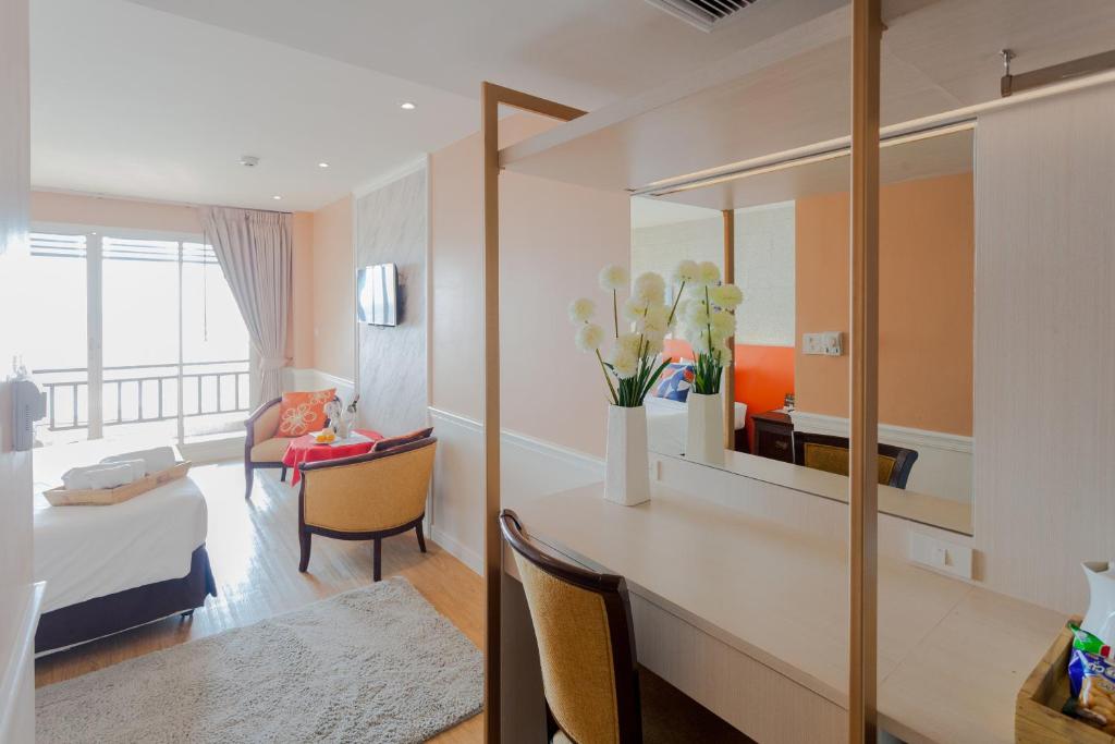 Seaside Jomtien Beach Pattaya - Resim 16