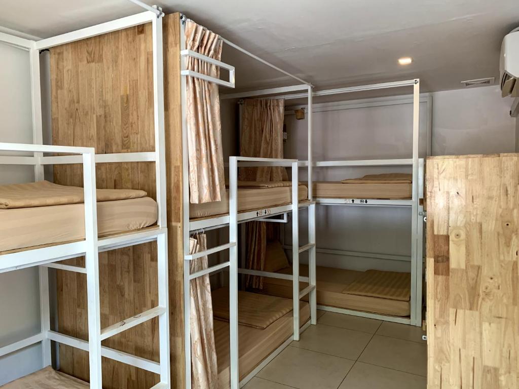 Palanda nebo palandy na pokoji v ubytování Onederz Koh Rong Sanloem