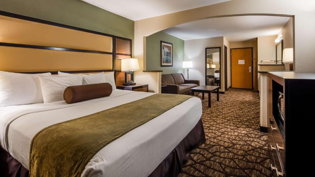 Best Western PLUS Vancouver Mall Drive - 