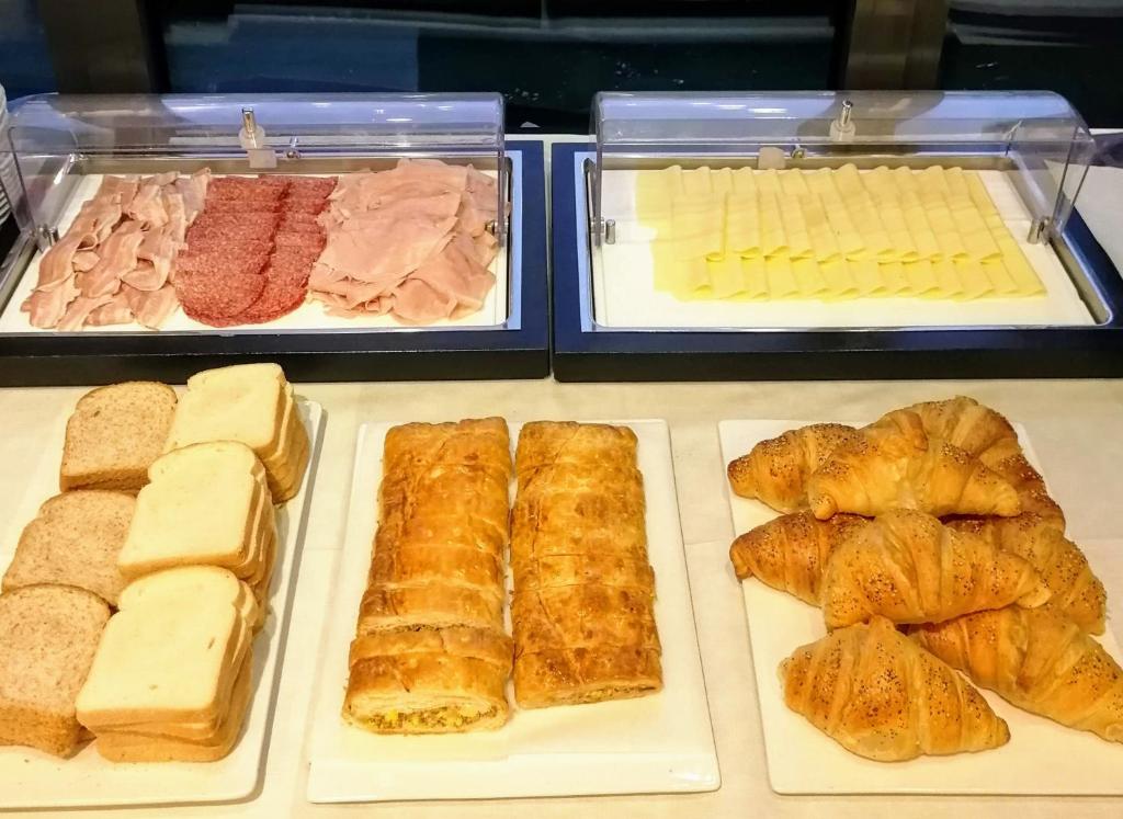 Jídlo v hotelu nebo okolí