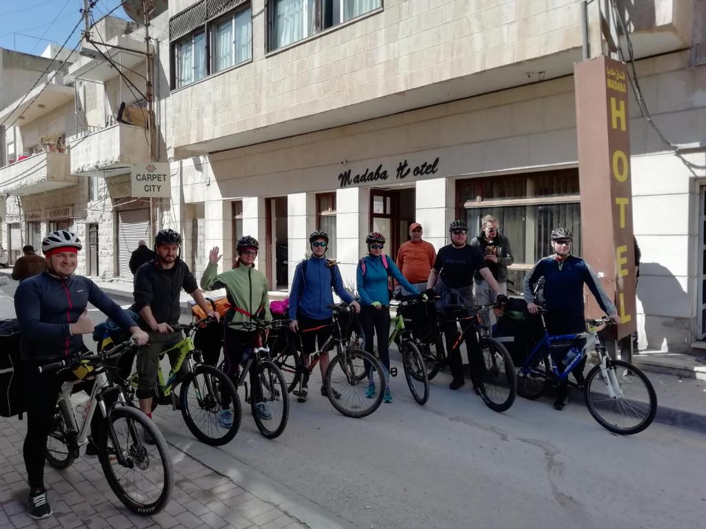 Jízda na kole v ubytování Madaba Hotel nebo okolí