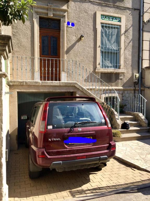 Chez Catherine - Three-Bedroom Townhouse