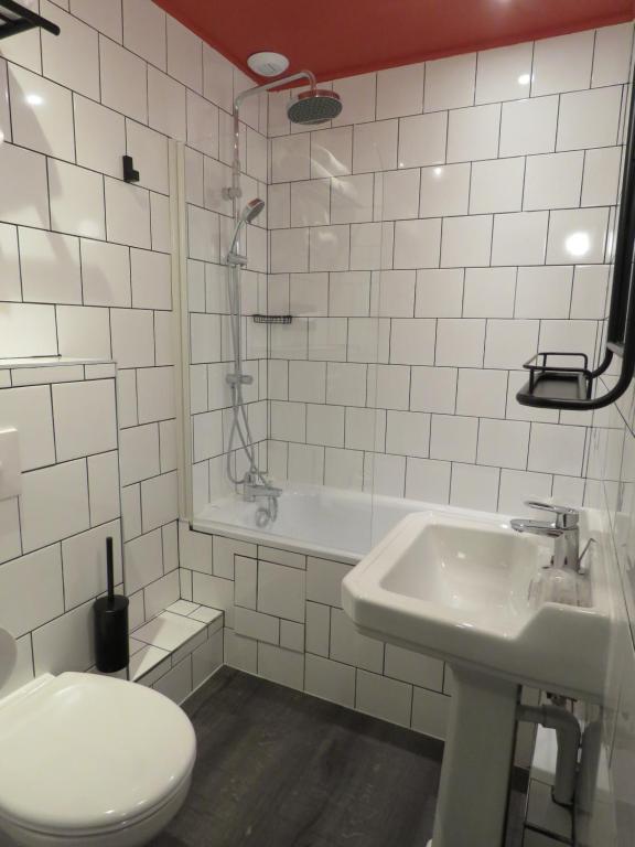 Hôtel Bristol Reims - Resim 19