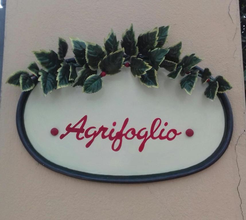 a sign that says antipsychotic on a wall at AGRIFOGLIO in Pantalla