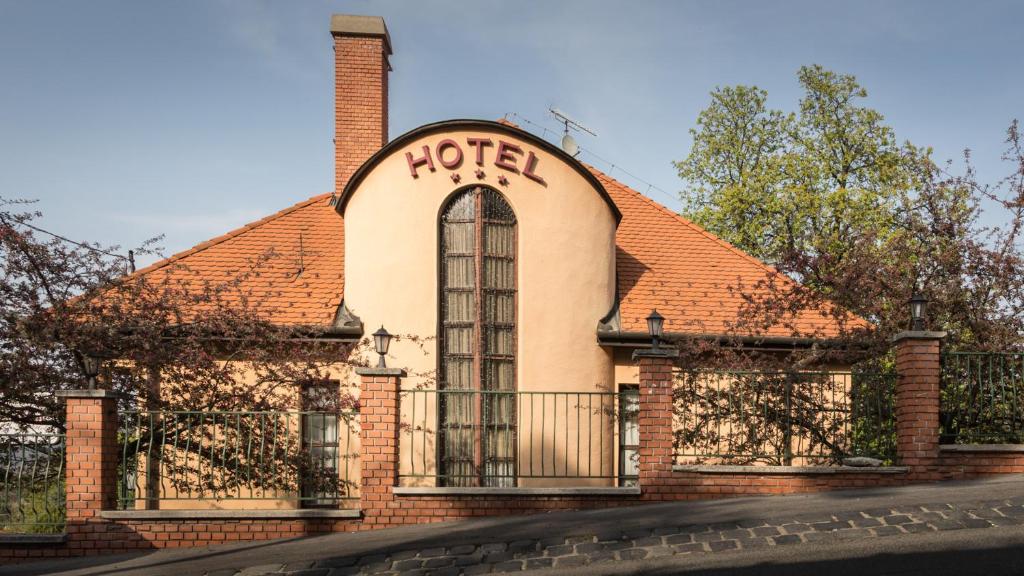 Budova, v ktorej sa hotel nachádza