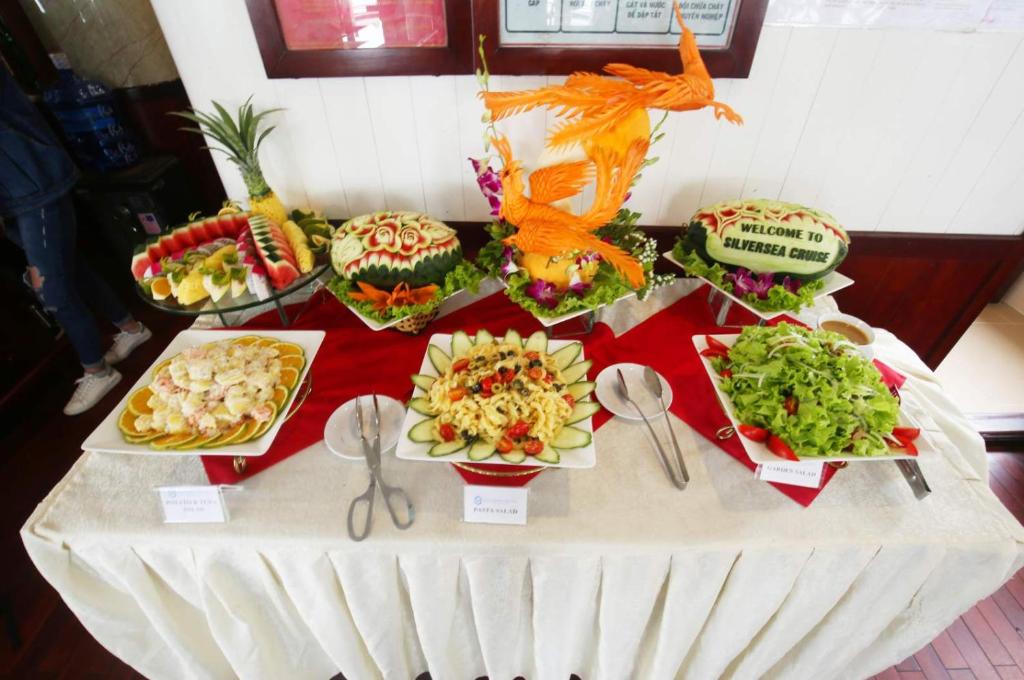 Halong Sapphire Cruises - 17