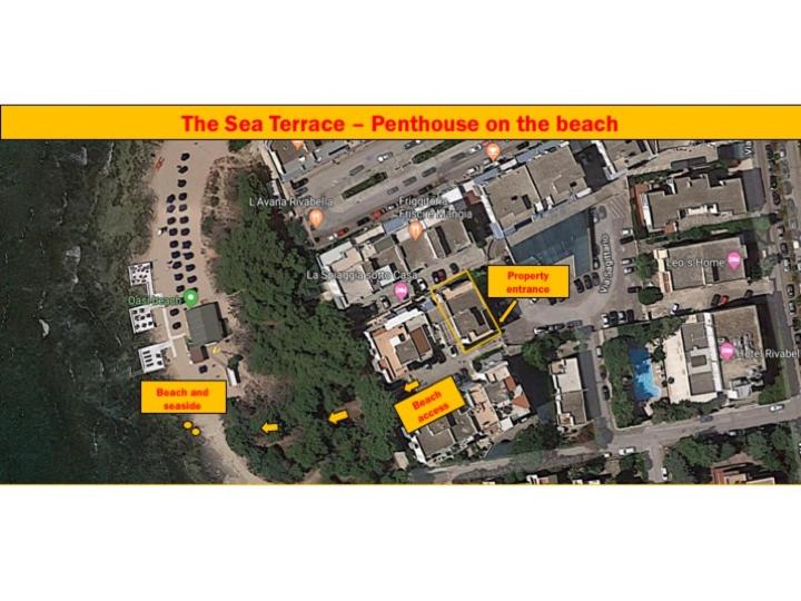 The surrounding neighborhood or a neighborhood close to the holiday home