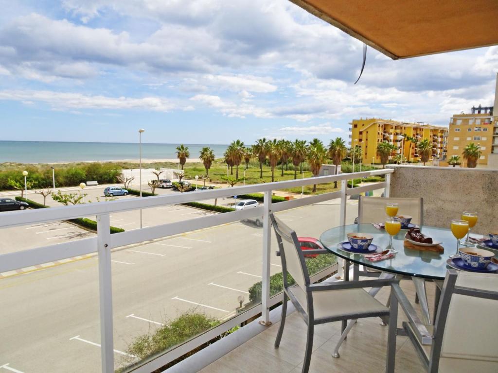 NEPTUNO Apartamento - Frente a la Playa, Daimuz – Precios ...