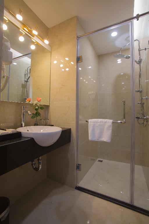 Vannituba majutusasutuses Spring Hotel Hanoi