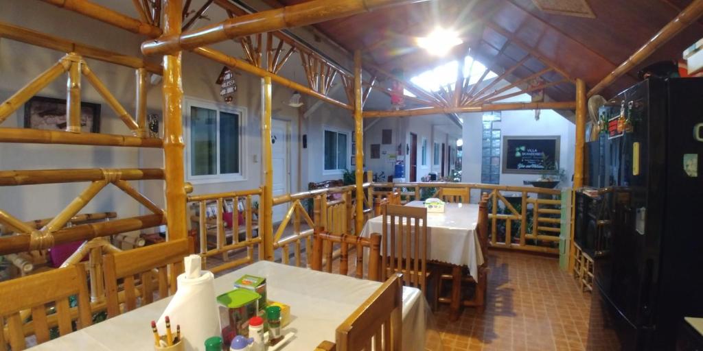 Restaurace v ubytování Villa Skanderbeg Guest House