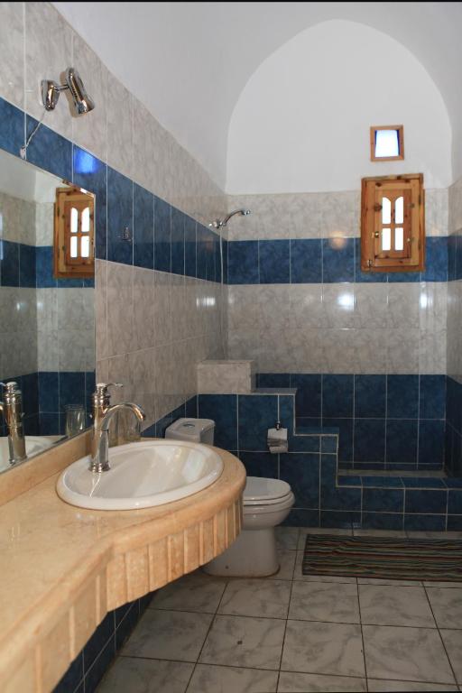 Koupelna v ubytování El Fayrouz Hotel