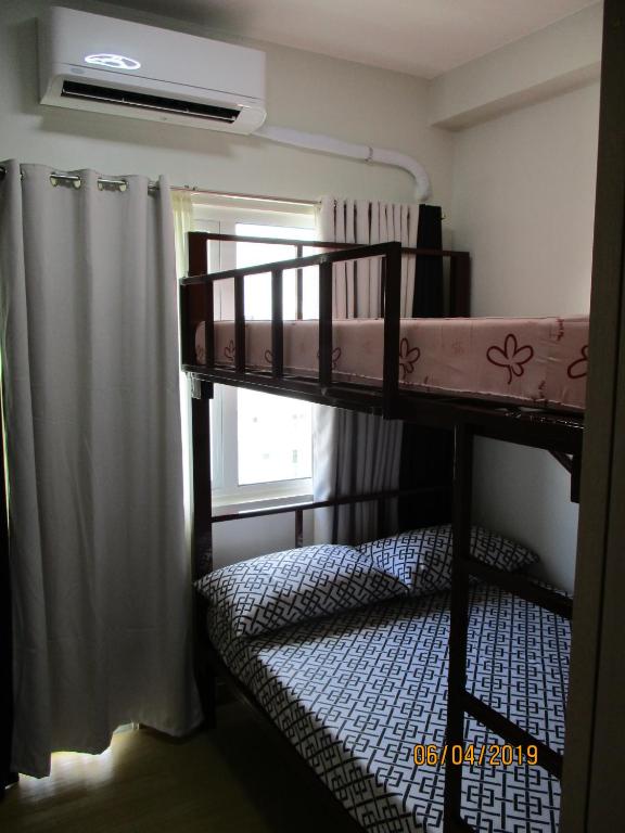 XNY at SMDC Trees Residences Quezon City-1 Bed w Balc - 带游泳池的公寓
