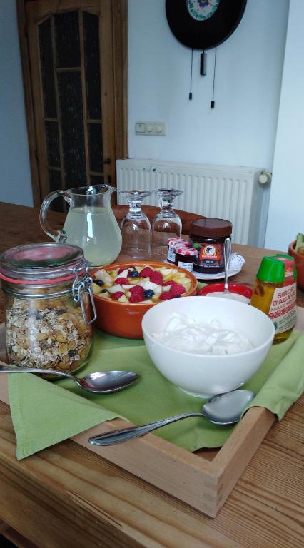 Cibo presso la stanza in casa privata o nelle vicinanze
