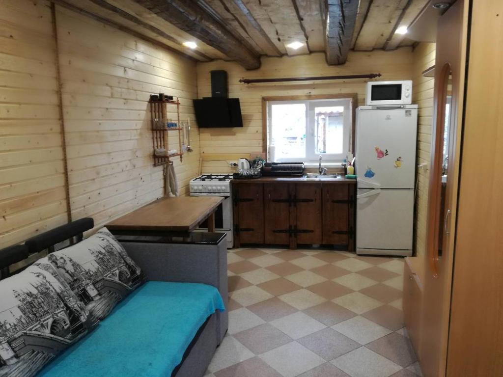 Kuchyň nebo kuchyňský kout v ubytování Cottage v Gorakh