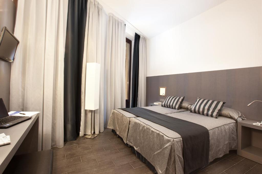 Dalia Ramblas - Resim 24