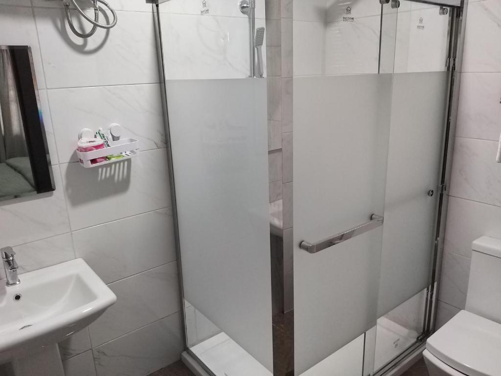 Koupelna v ubytování MITOS LUXURY SUITES -Somosu
