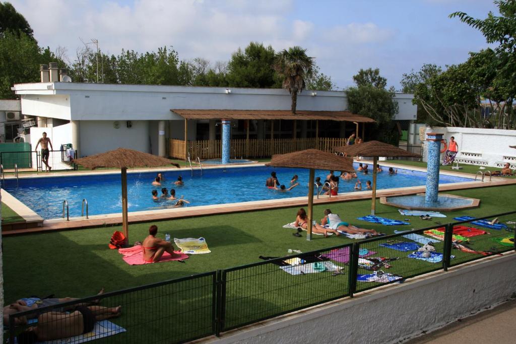 Booking.com: Camping Coll Vert , Pinedo, Spanje - 80 ...
