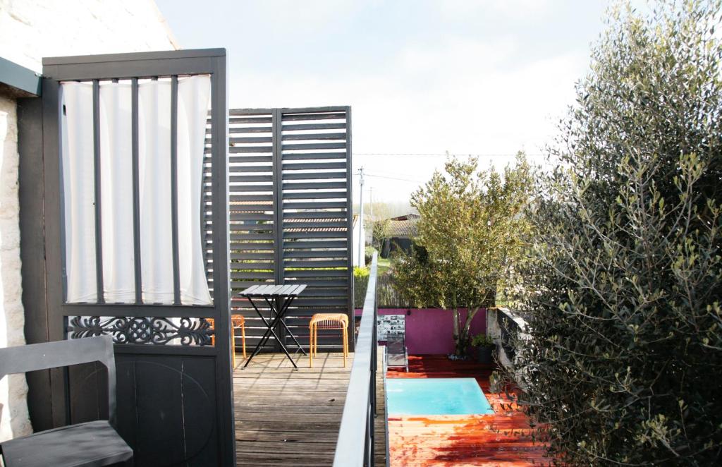 Ô Chambres d'Hôtes - Double Room With Balcony