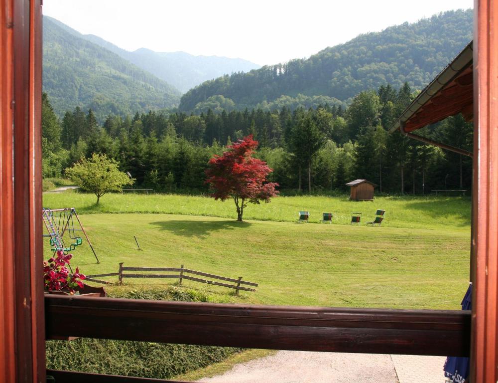 Fotografie z fotogalerie ubytování Hotel Garni Pension zur Wacht v destinaci Strobl