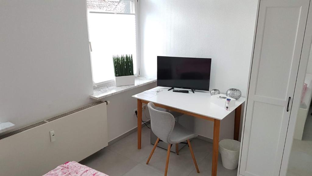 Zimmervermietung Mülheim - Double Room With Private Bathroom