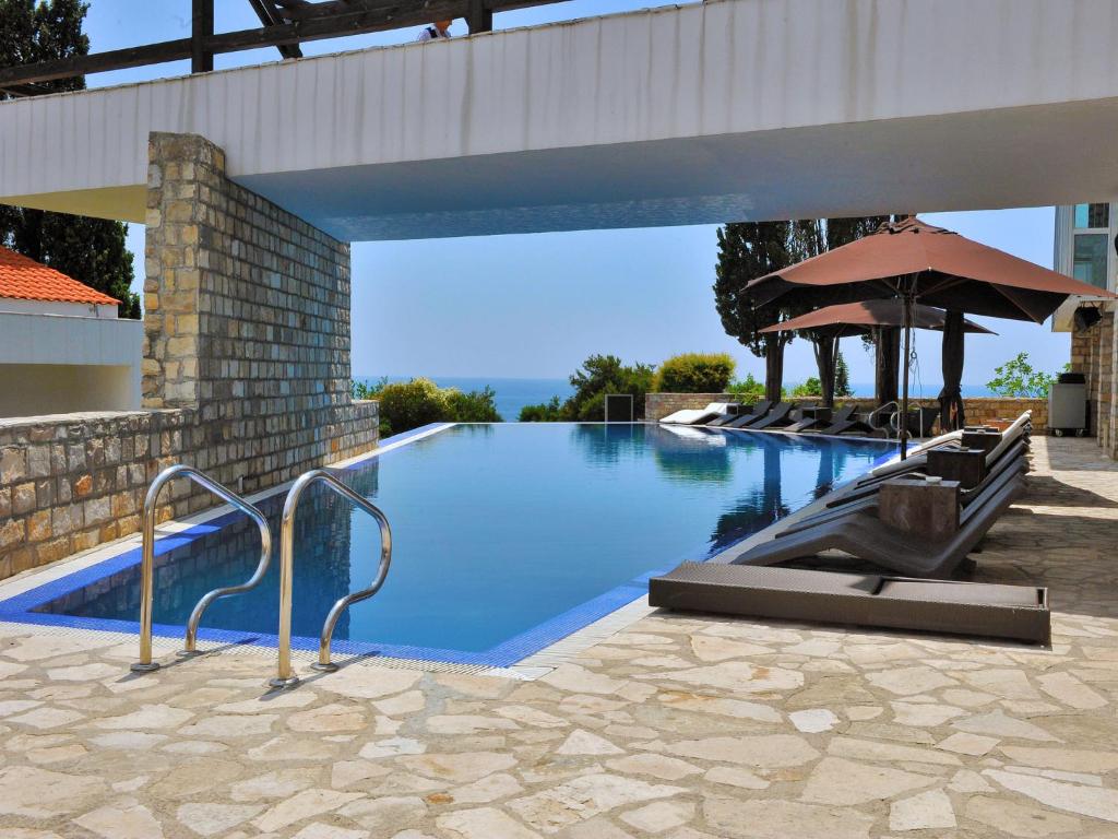 Bazén v ubytování Avala Resort & Villas nebo v jeho okolí