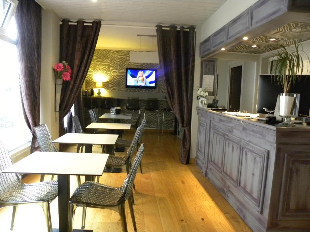 Hôtel Le Cambronne - Resim 5