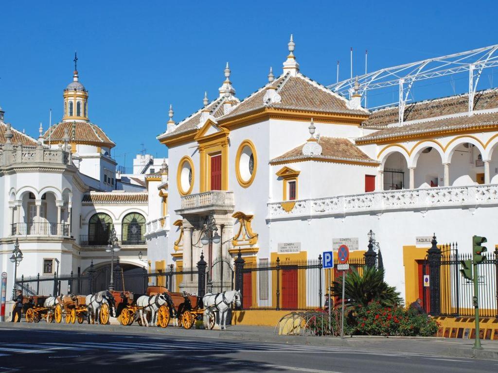 Apartment Aire, Seville, Spain - Booking.com