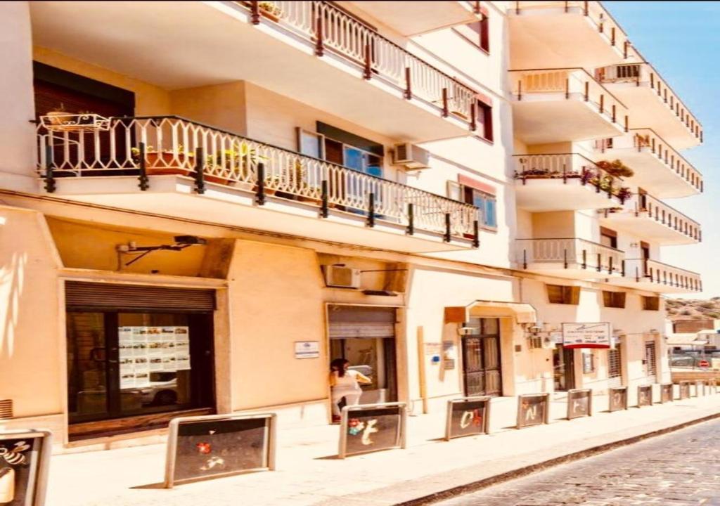 Budynek, w którym mieści się apartament