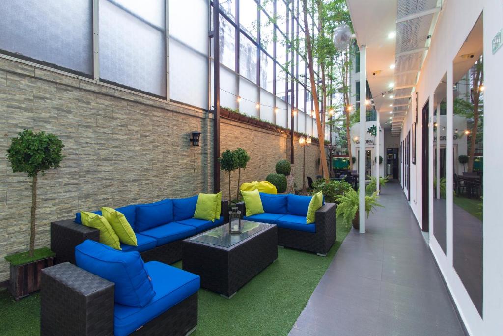 Posezení v ubytování V Garden Hotel