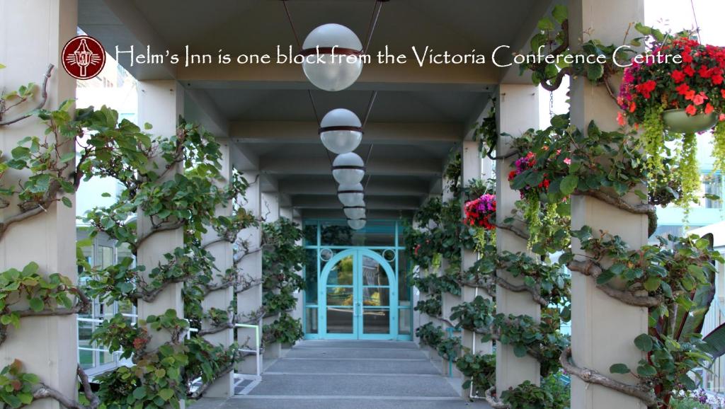 De façade/entree van Helm's Inn