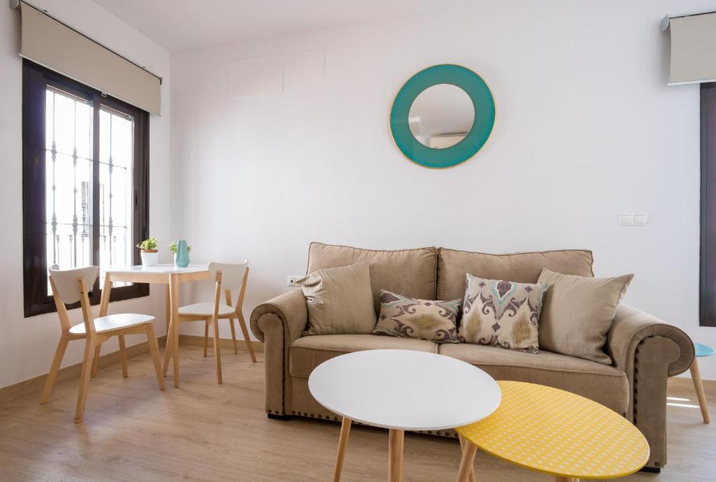 Posezení v ubytování Santa Marina Central Loft by Valcambre