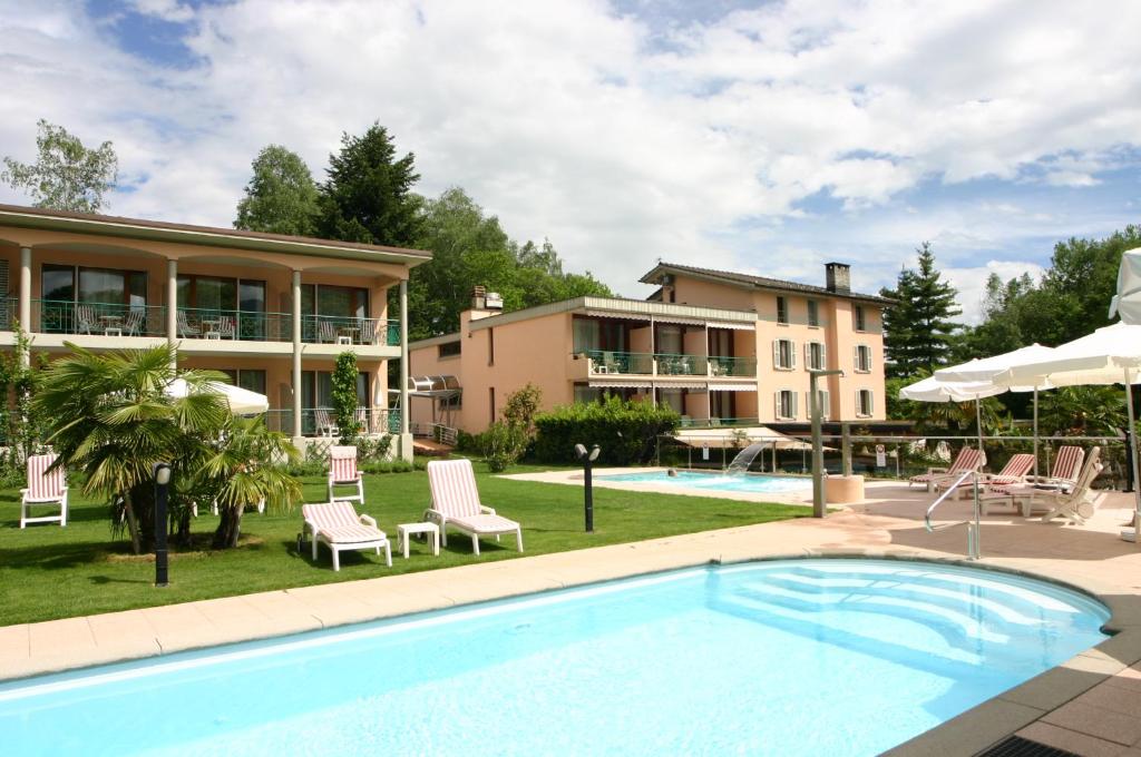 Bazén v ubytování Hotel & Spa Cacciatori nebo v jeho okolí