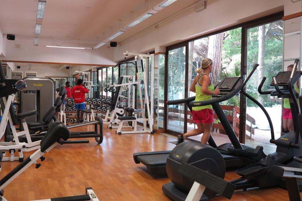 Posilňovňa alebo fitness centrum v ubytovaní Camping Mare e Pineta