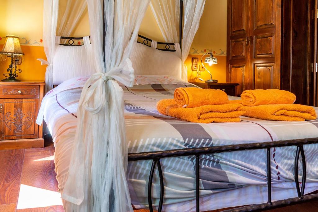 
Double Room with Spa Bath
