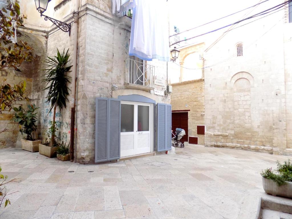 The building in which Az apartmant is located