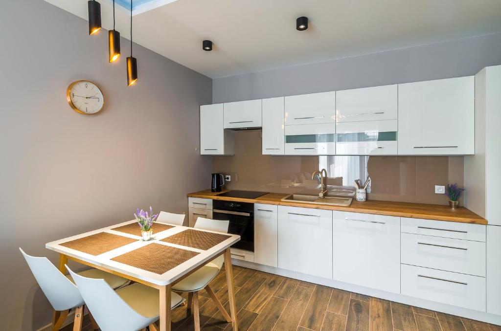 Apartamenty i Pokoje InforesPark - 17