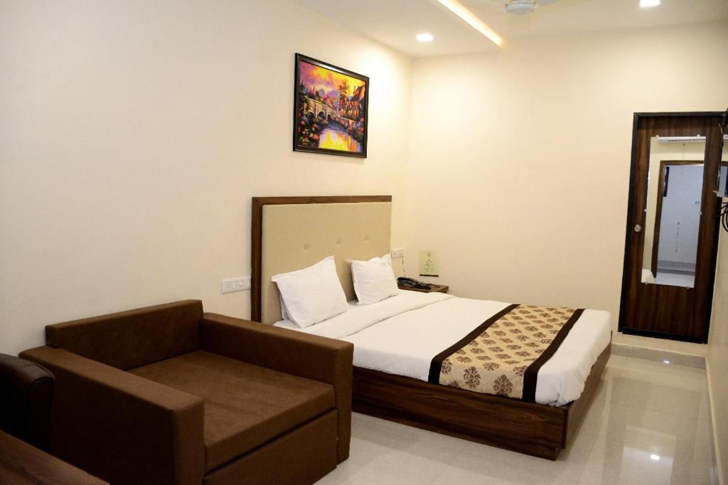 Gallery image of Eco inn Hotel By Lime Tree in Jamnagar