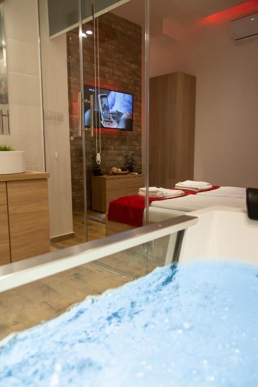 Royal Suites - Studio Apartment