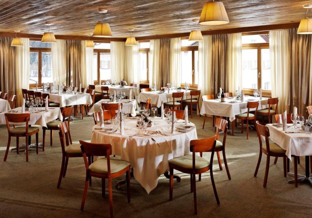 Restaurace v ubytování Hôtel Bodenhaus