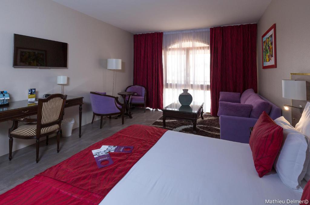 Mercure Cayenne Royal Amazonia - Superior Kamer Met 1 Queensize Bed En 1 Slaapbank