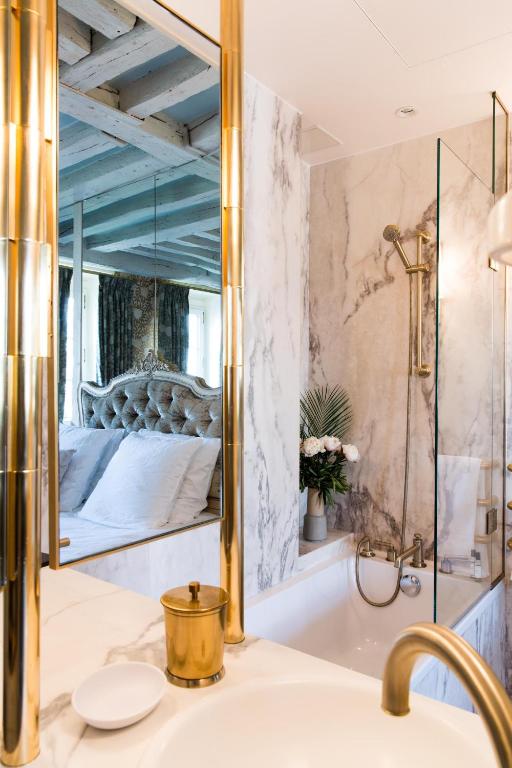 Hôtel Le Relais Saint-Germain - Resim 37