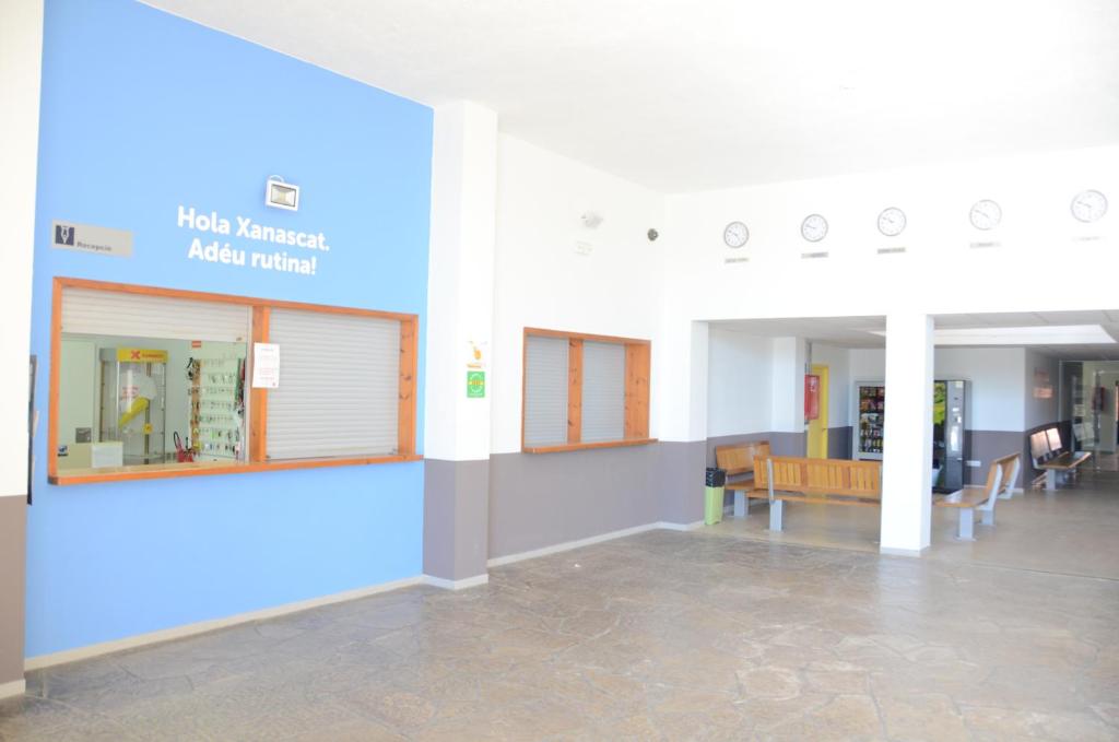 Lobby alebo recepcia v ubytovaní Alberg Coma-ruga Xanascat