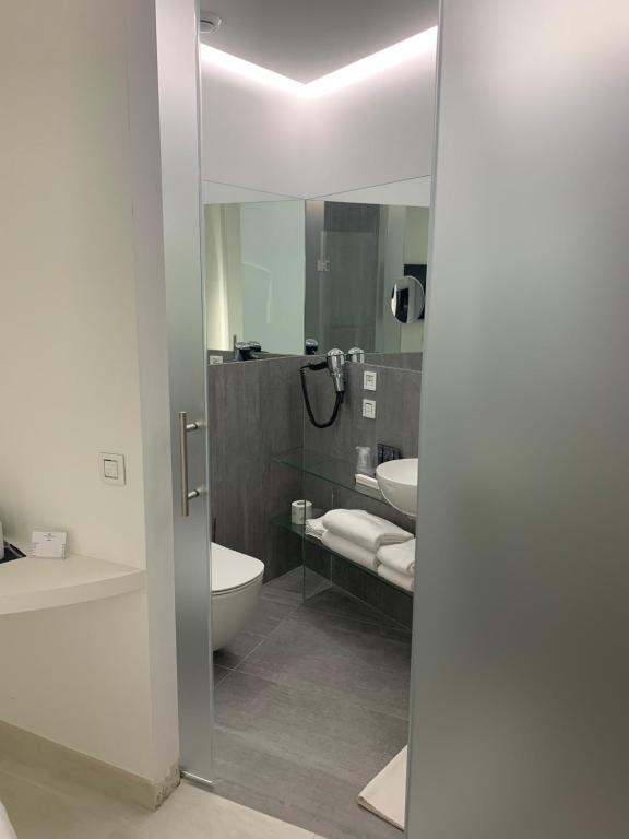 Ένα μπάνιο στο AHD Rooms