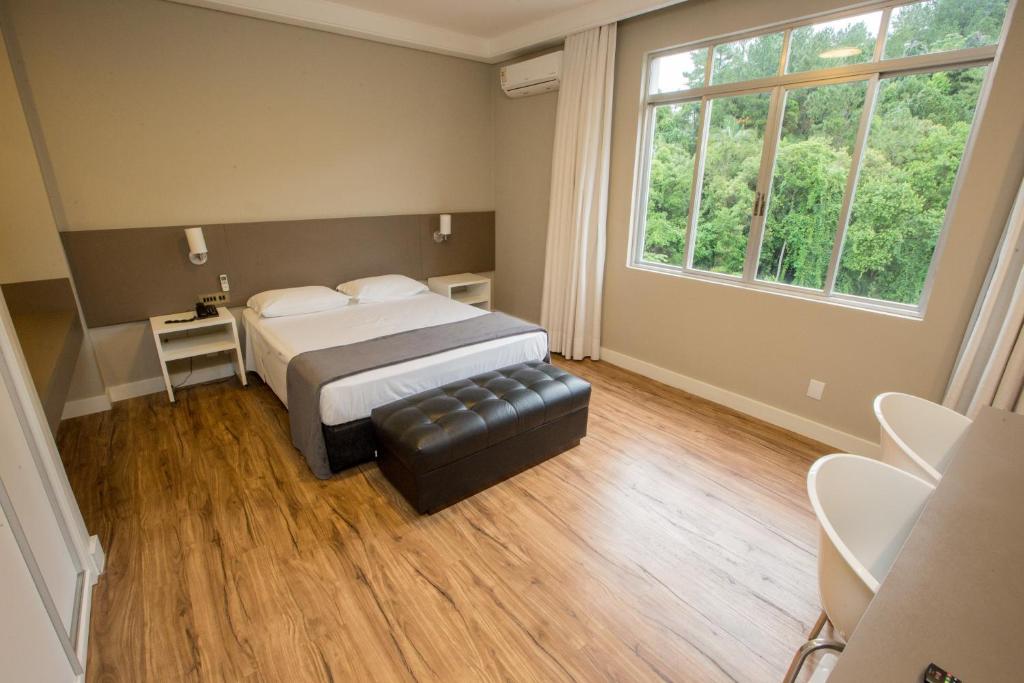 Hotel Himmelblau Blumenau - Centro de Blumenau, próximo ao Neumarkt Shopping - Camera Queen Deluxe