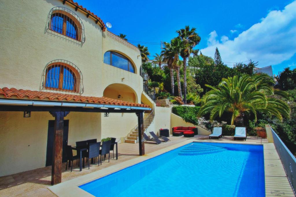 Booking.com: Alegria - sea view villa with private pool in ...