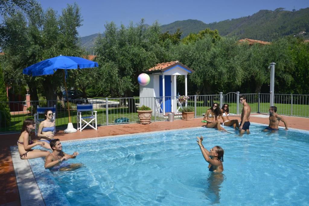 Bazén v ubytování In Versilia nebo v jeho okolí